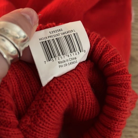 Christmas Holiday Dog Sweater - Red - Holiday Present - Size:Large - Picture 9 of 10